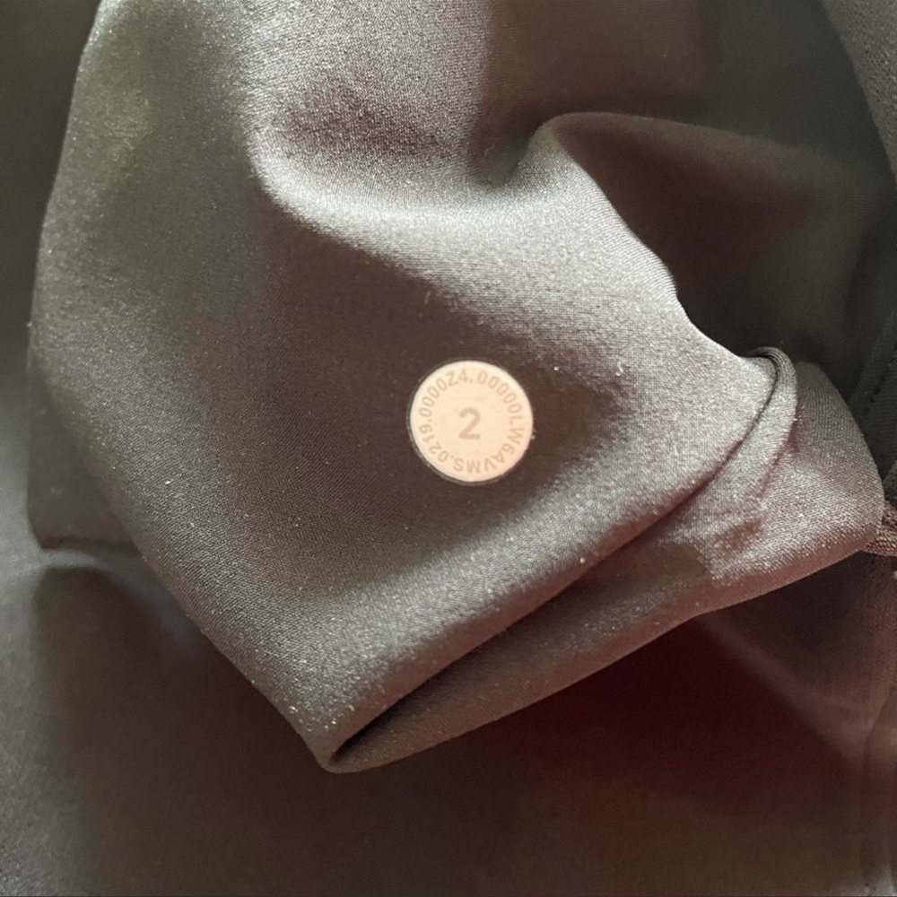 Lululemon On The Fly 7/8 Woven Pants Joggers - Picture 6 of 11